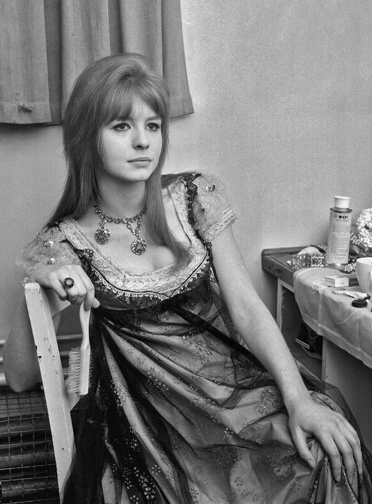 Jane Asher nude 9