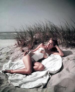 Janet Leigh nude 5