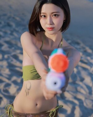 Jang Eunbi nude 7
