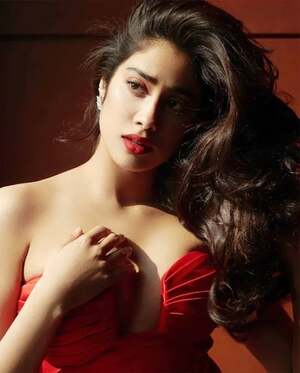Janhvi Kapoor nude 11