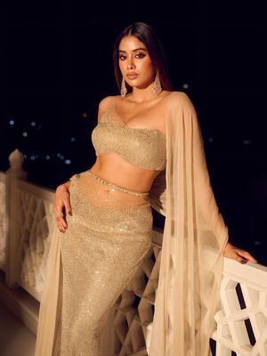 Janhvi Kapoor nude 12