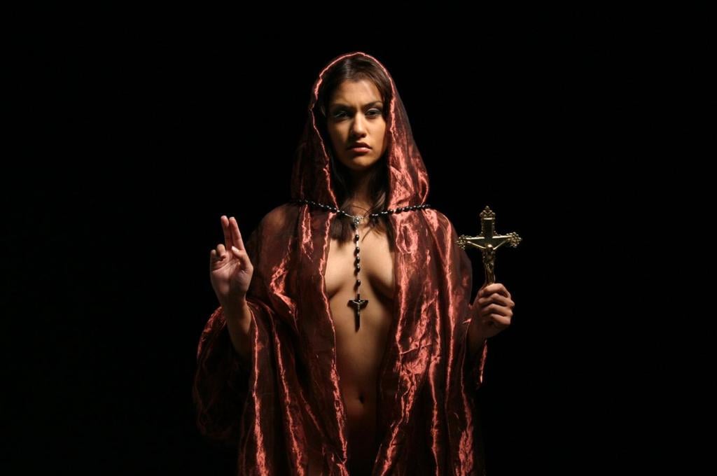 Janina Gavankar nude 12