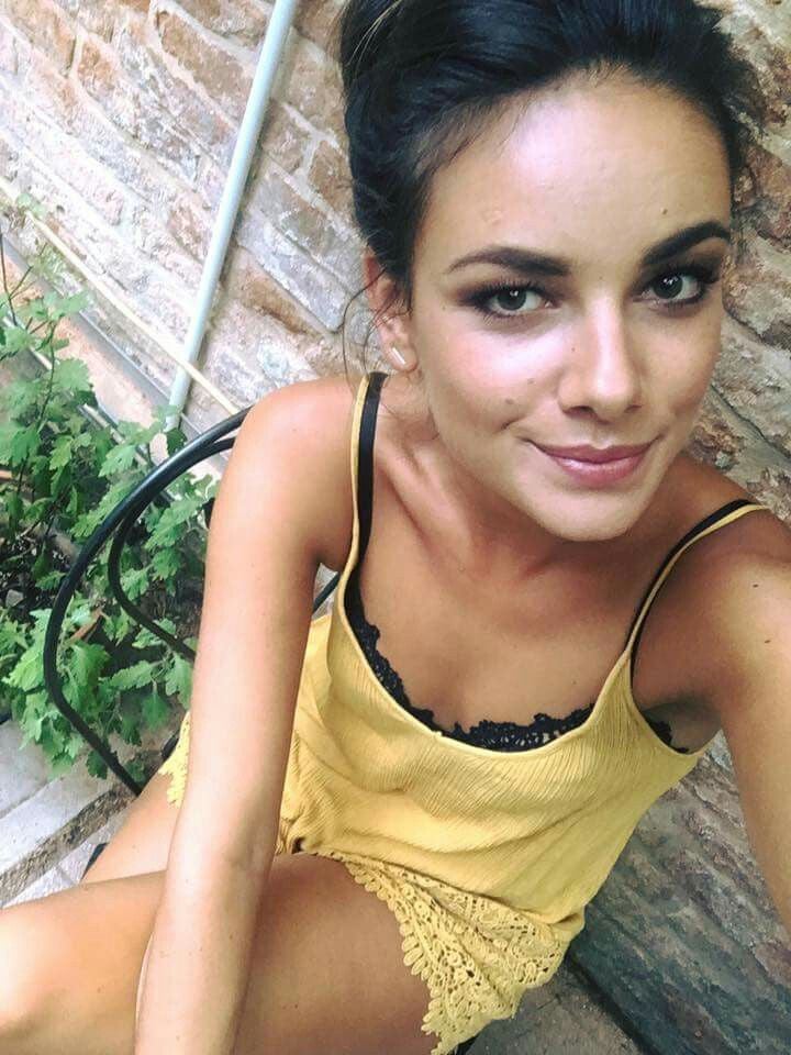 Janina Uhse nude 5