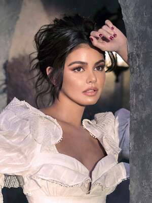 Janine Gutierrez nude 5