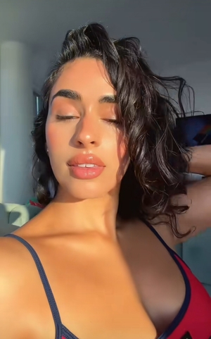 Jasleen Singh nude 10