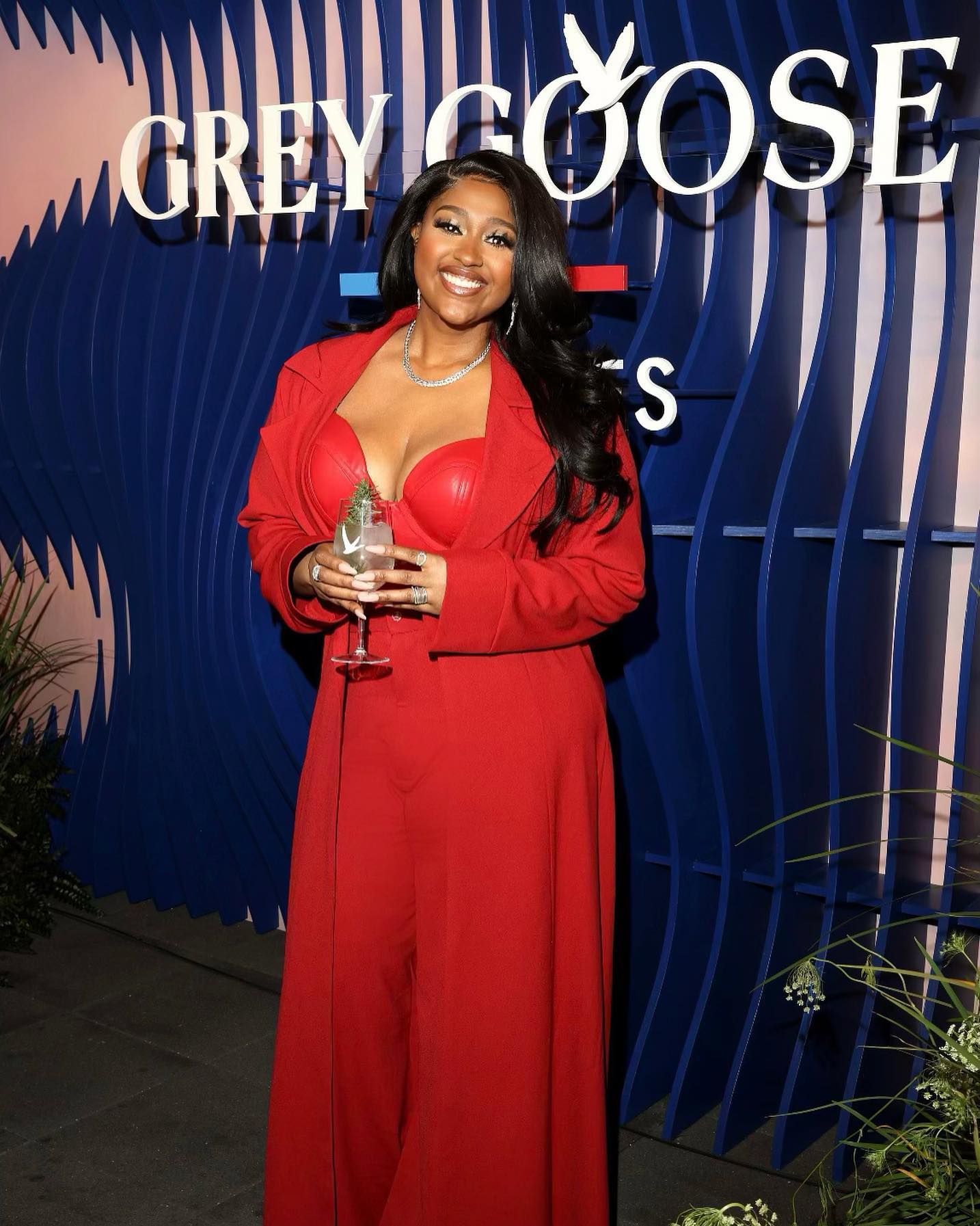 Jazmine Sullivan nude 3
