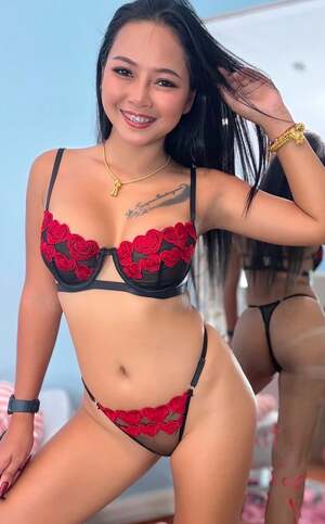 Jeal Smile nude 3