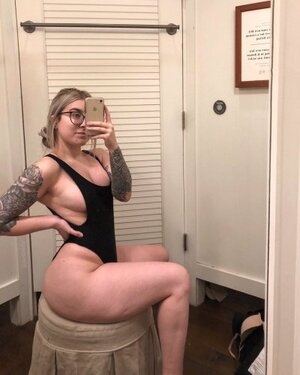 Jen Bretty nude 9