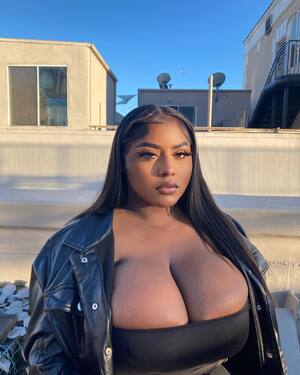 Jenelle Tucker nude 9