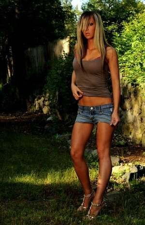 Jenna Mourey nude 5