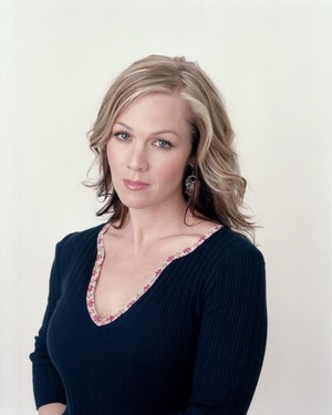 Jennie Garth nude 6