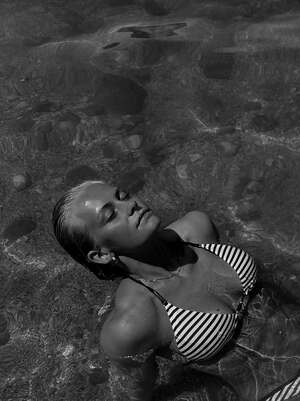Jennifer Carlsson nude 8