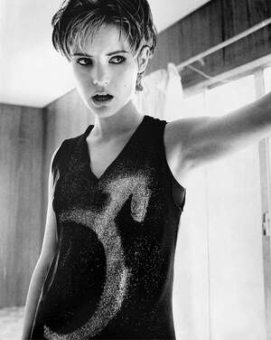 Jennifer Jason Leigh nude 9