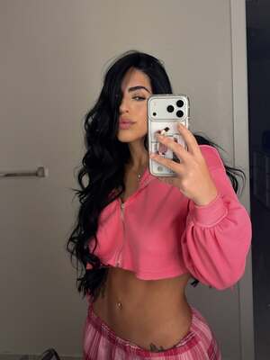 Jennifer Nievez nude 4