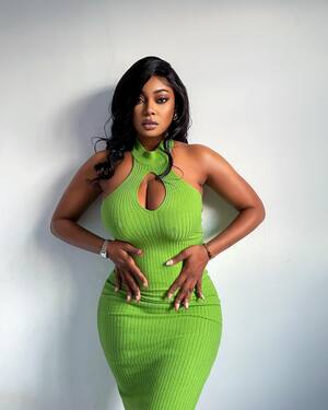 Jennifer Ondo nude 3