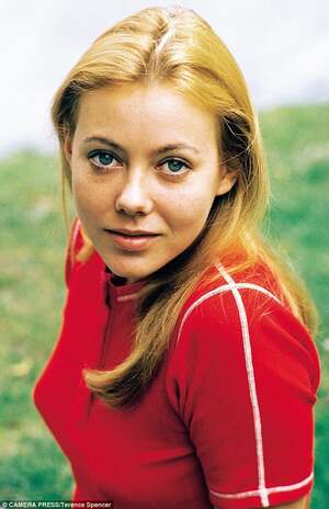 Jenny Agutter nude 9