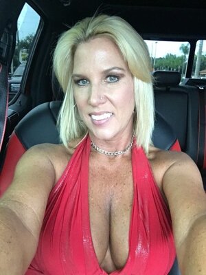 Jenny Jizz nude 9
