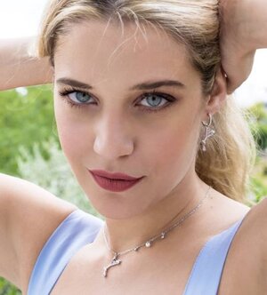 Jenny Theona nude 9