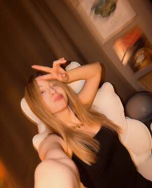Jennyan nude 11