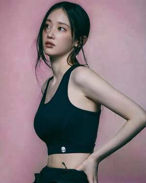Jeon Jong-seo nude 5