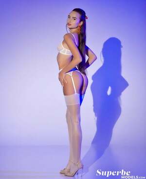 Jess Leon nude 2