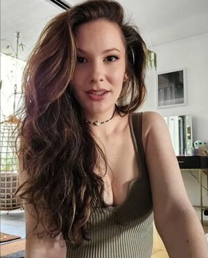 Jess McDonell nude 3