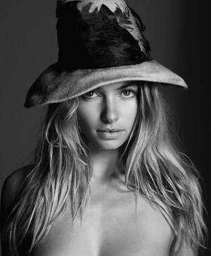 Jessica Hart nude 5