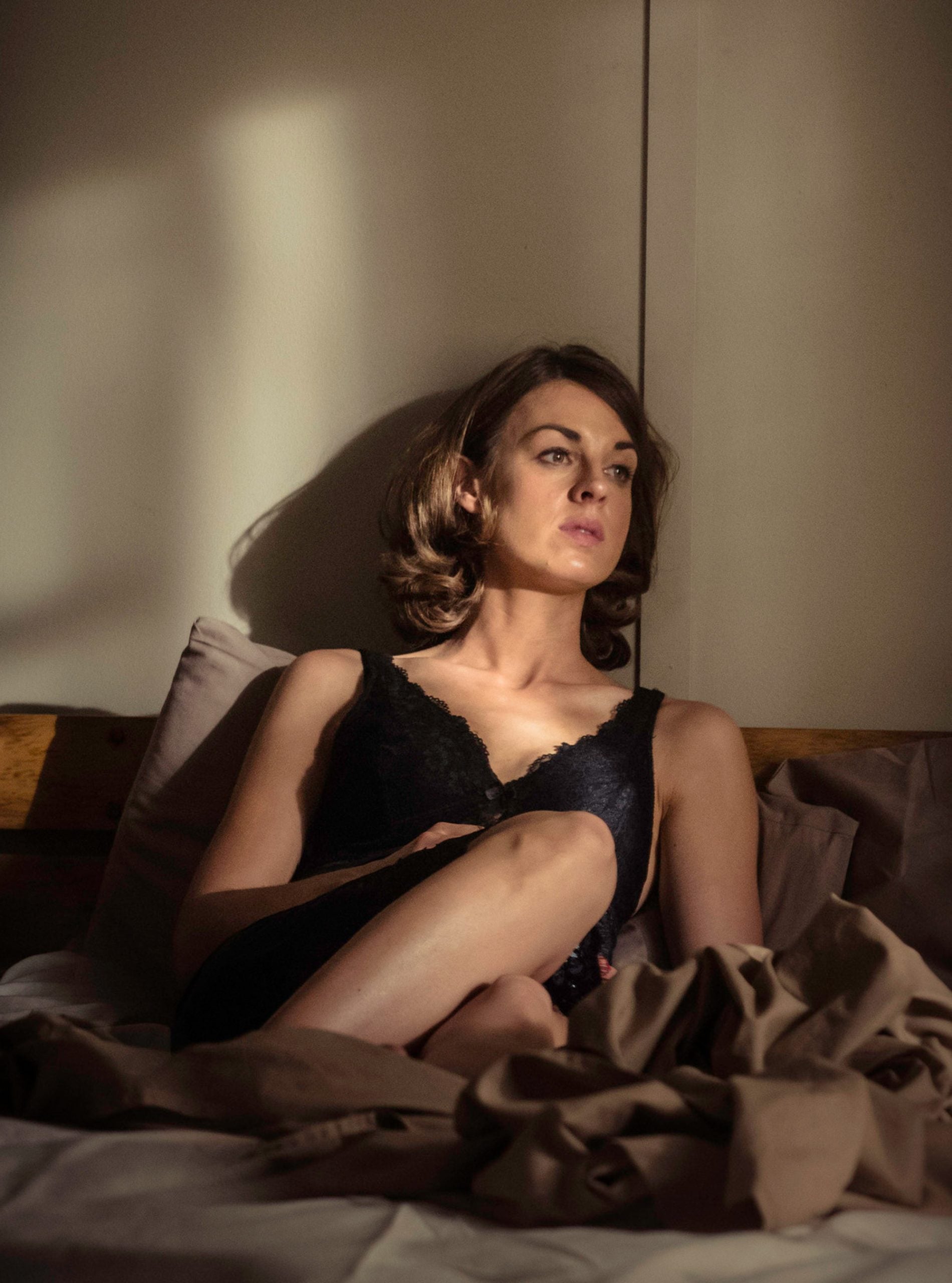 Jessica Raine nude 3