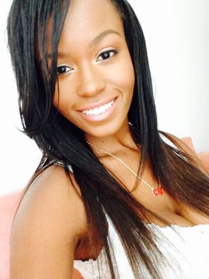 Jezabel Vessir nude 5