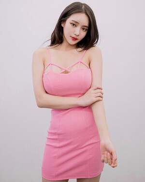 Ji Seong nude 2