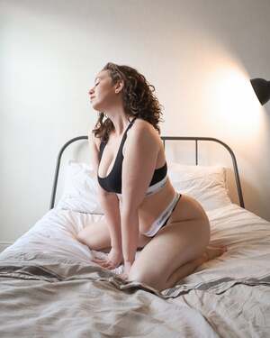 Jo Munroe nude 10