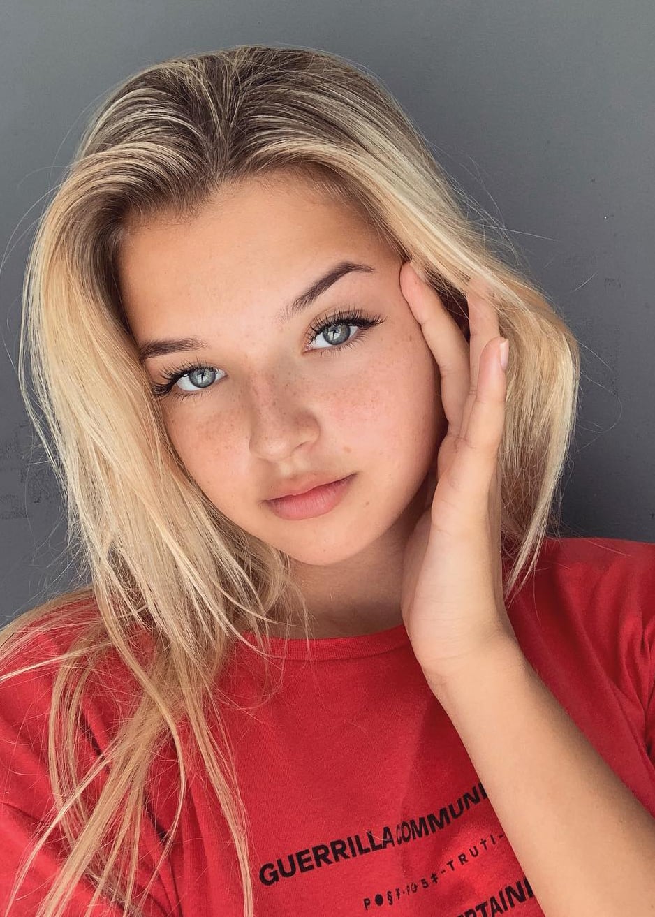Joalin Loukamaa nude 8