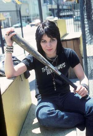 Joan Jett nude 4