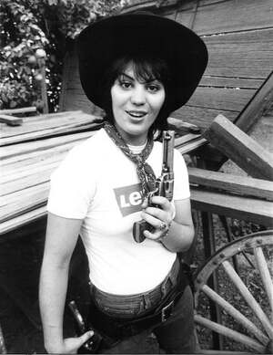 Joan Jett nude 6