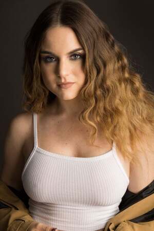 Joanna Levesque nude 5