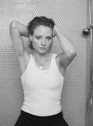 Jodie Foster nude 7