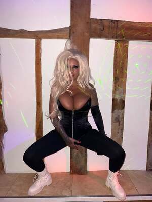 Jodie Marsh nude 8