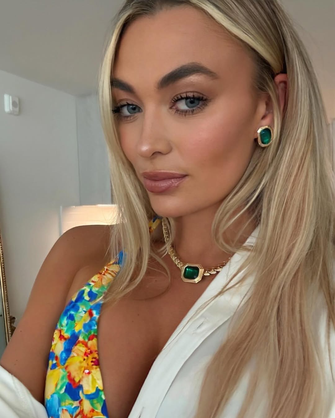 Joely Live nude 6