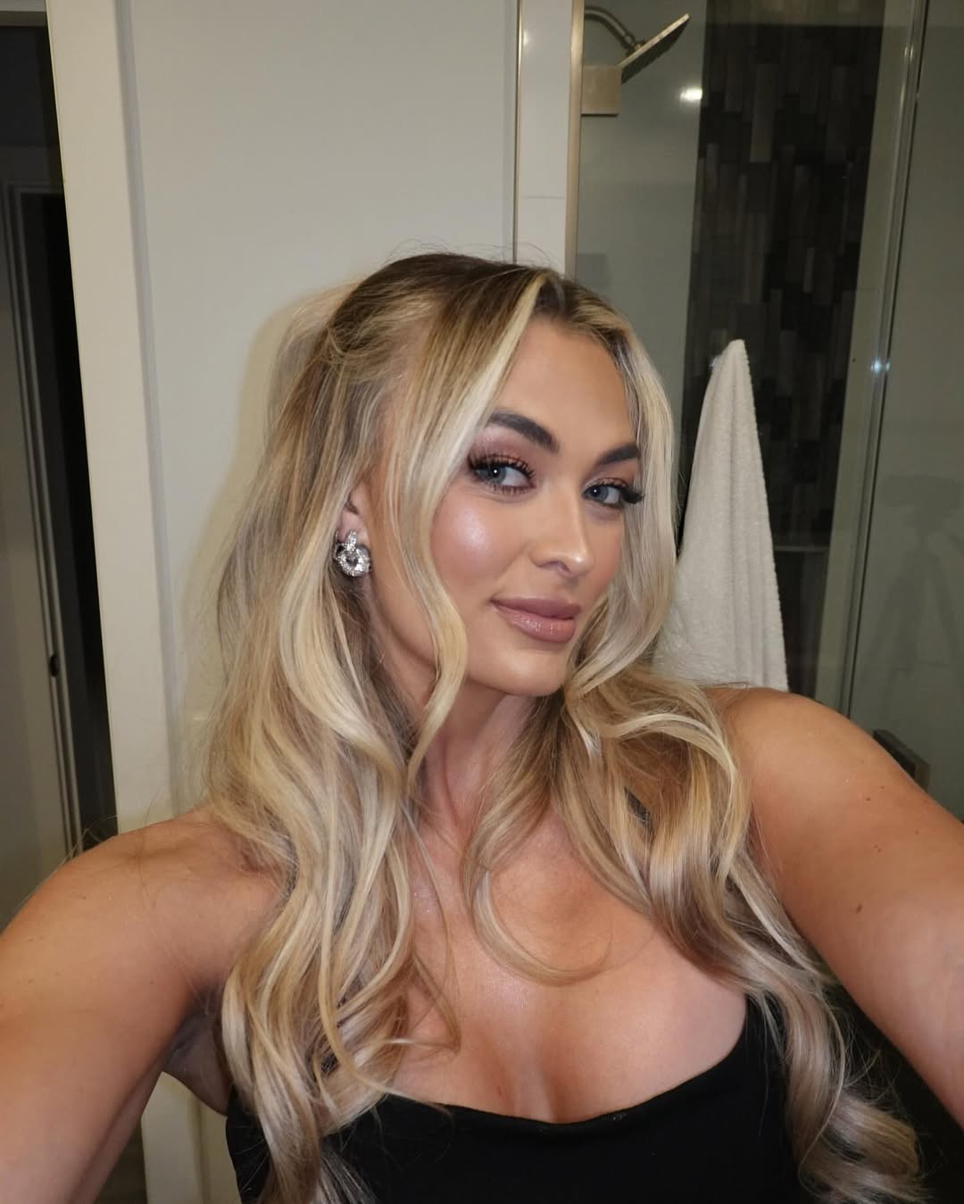 Joely Live nude 7