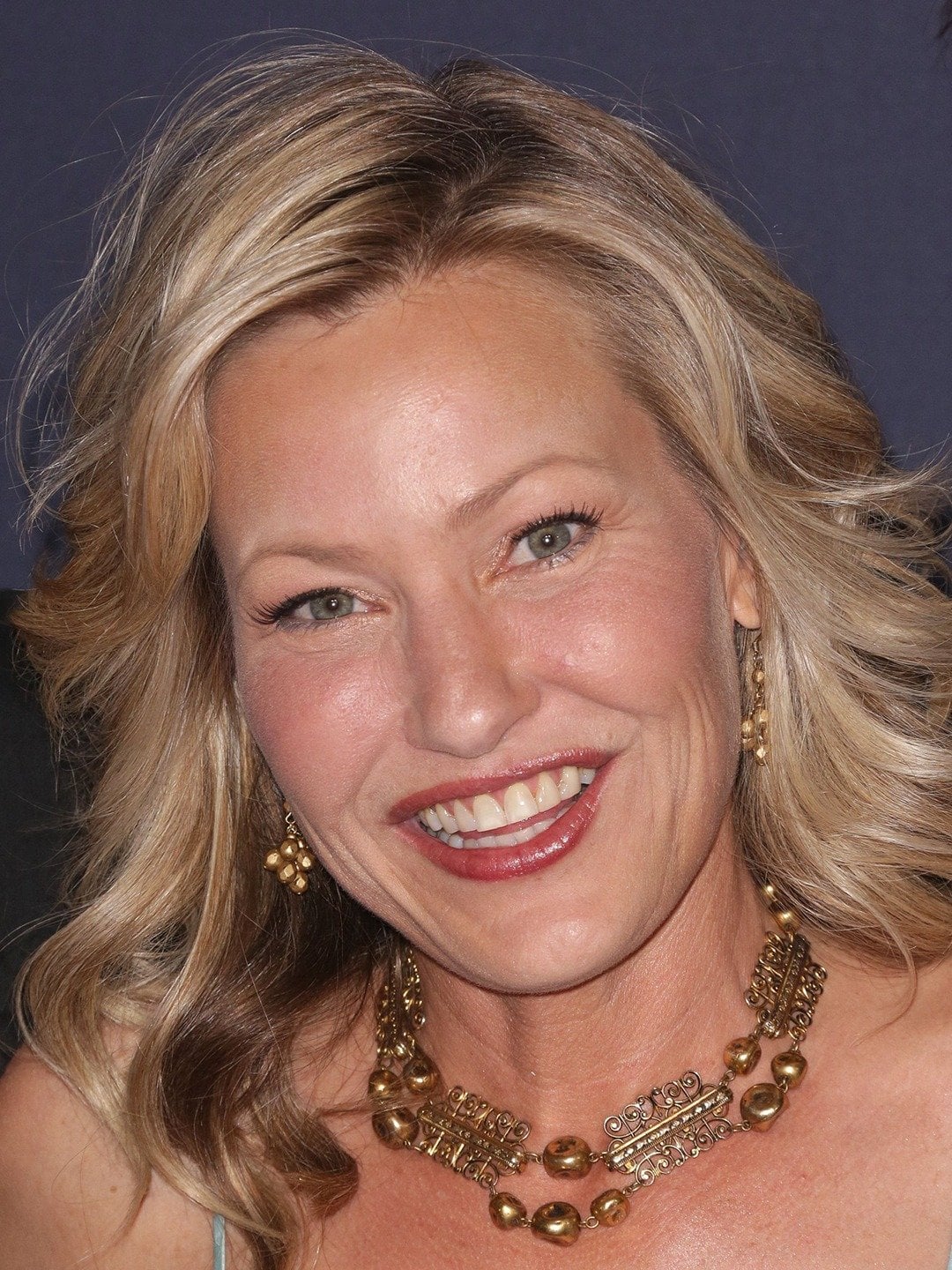 Joey Lauren Adams nude 6
