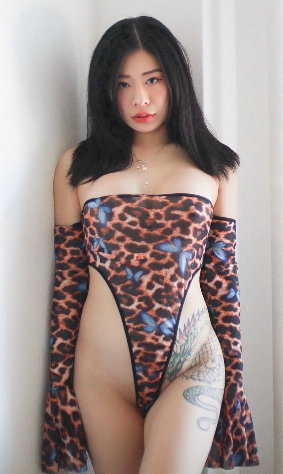 Joiu nude 4