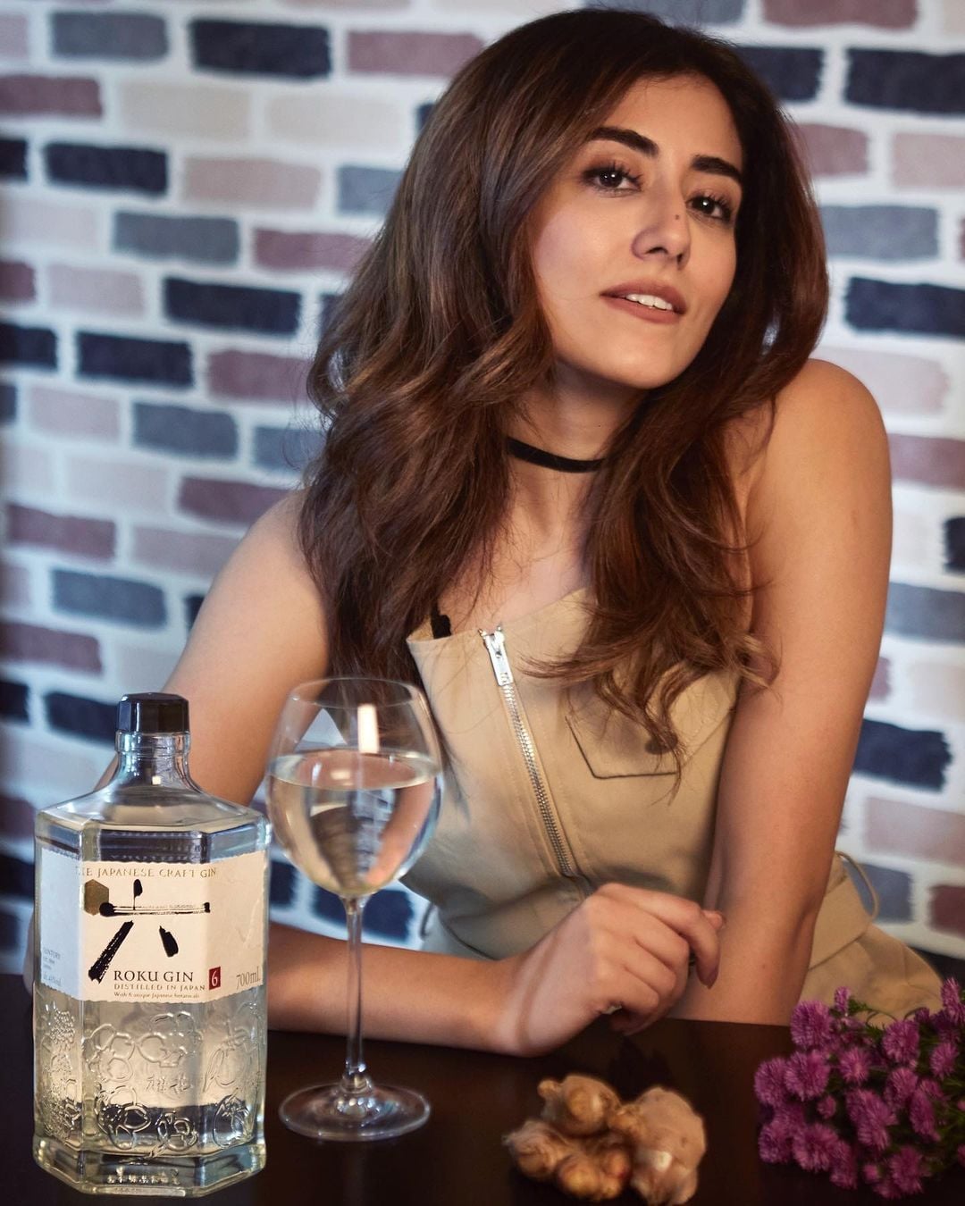 Jonita Gandhi nude 5