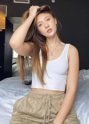Jordan Burton nude 4