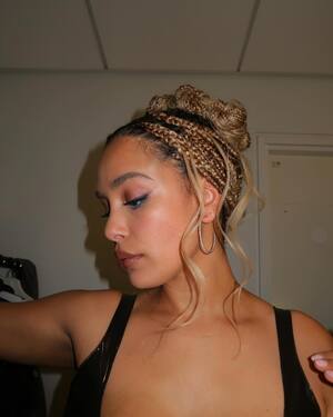 Jorja Smith nude 9