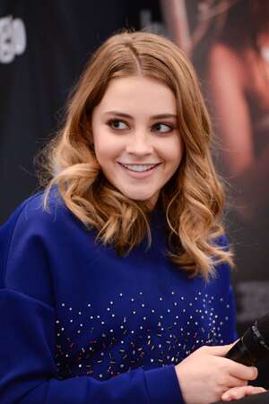 Josephine Langford nude 6