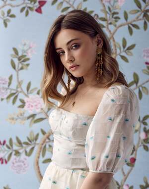 Josephine Langford nude 7
