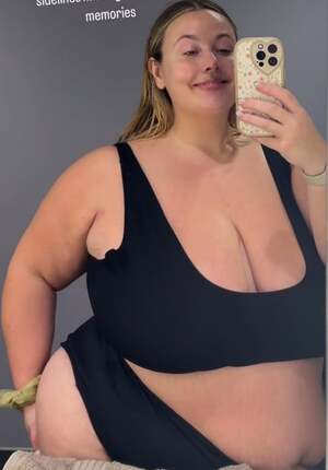 Juicee Fruitee nude 6