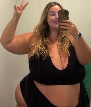 Juicee Fruitee nude 7