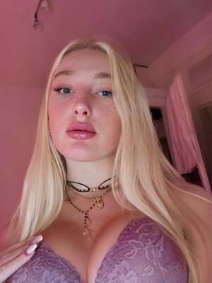 Juli Luxie nude 8