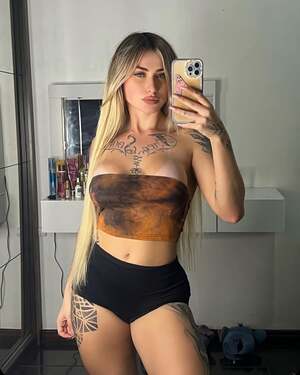 Julia Govea nude 4